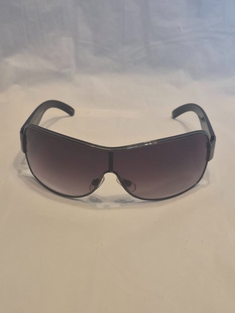 Black / Silver Dana Buchman Gradient Lens Sunglasses